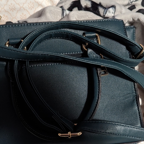 Wallets - Picture 7 of 16